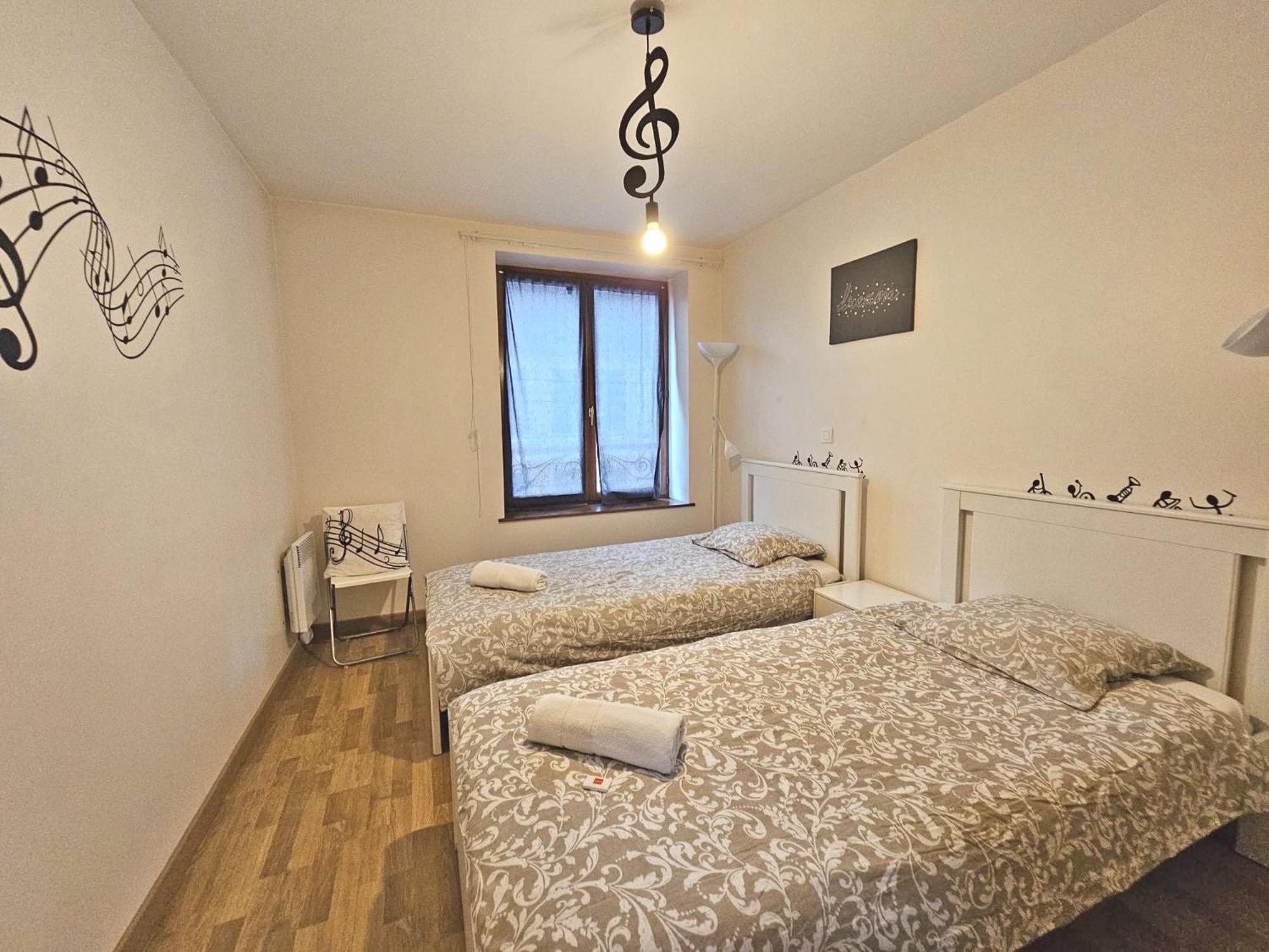 Triplex Sisley - Maison Atypique Avec Cour Exterieure Moret-sur-Loing Luaran gambar